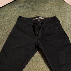 Woman’s jeans. Size 4. Never worn.